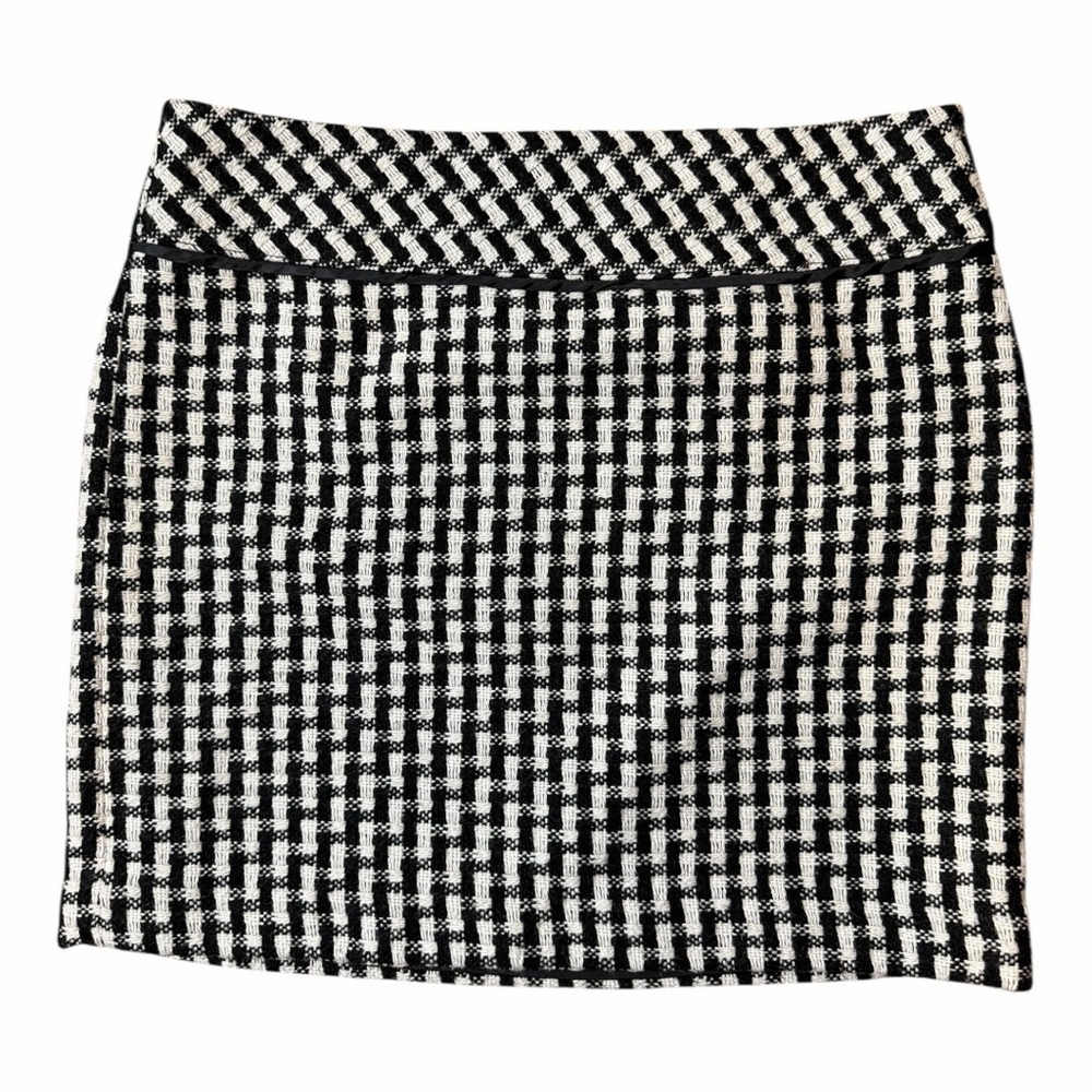 LOFT Black & White Textured Mini Skirt | Preppy Classic | Size 8 - Picture 2 of 6
